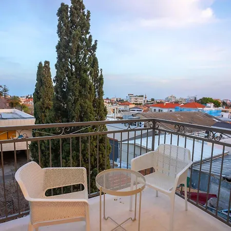 Crown Hall Suites Limassol Room photo