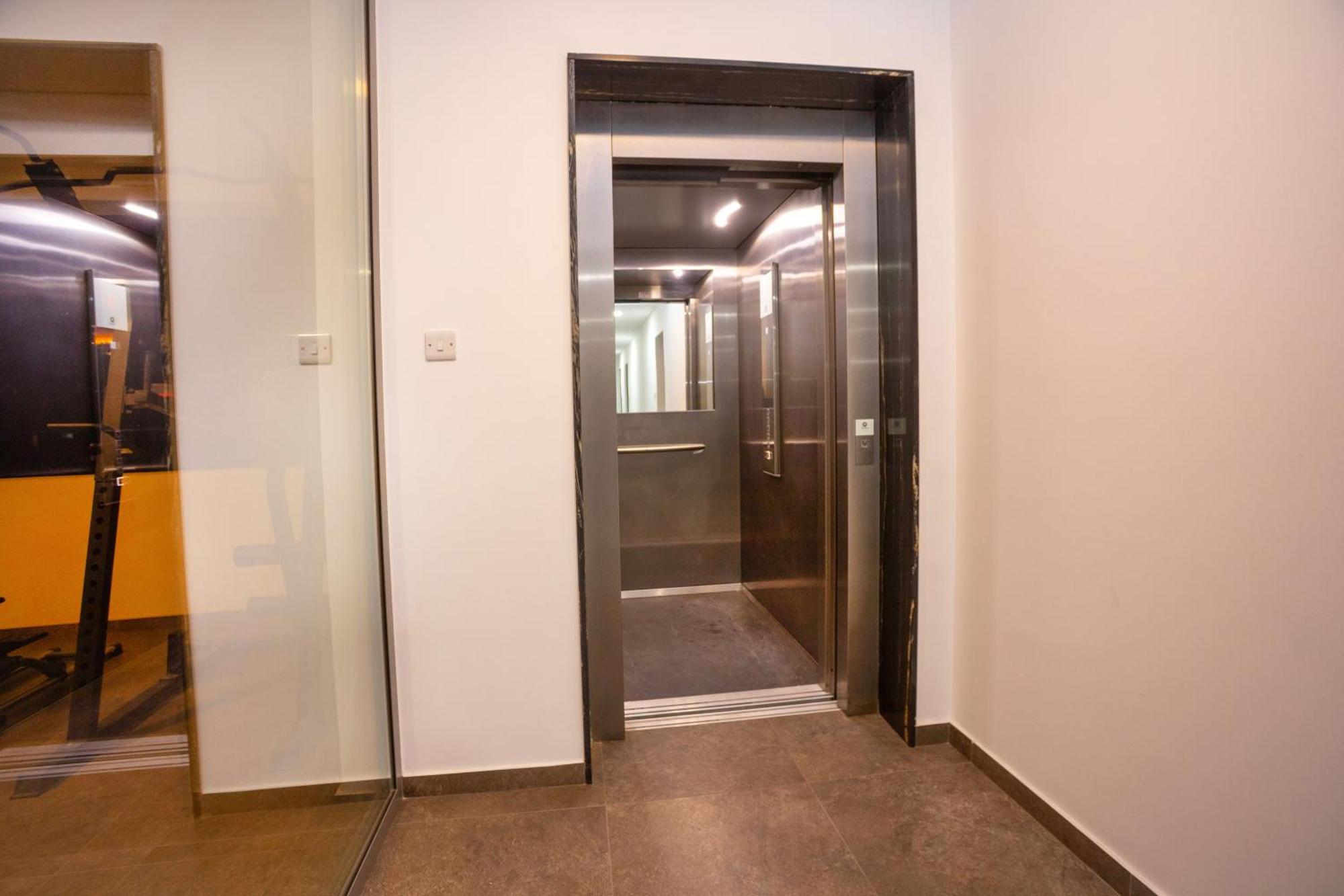 Crown Hall Apartment