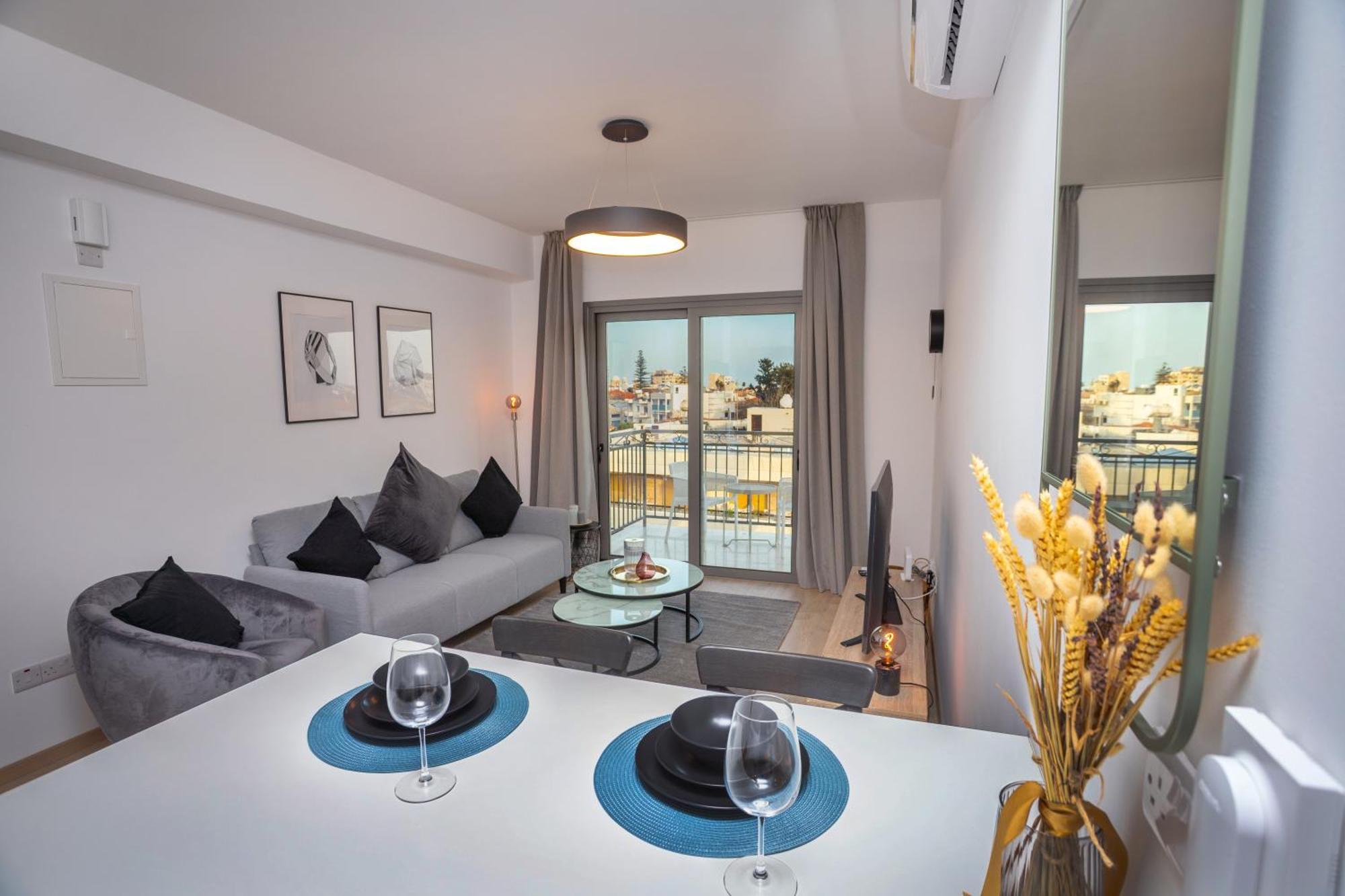 Apartment Crown Hall