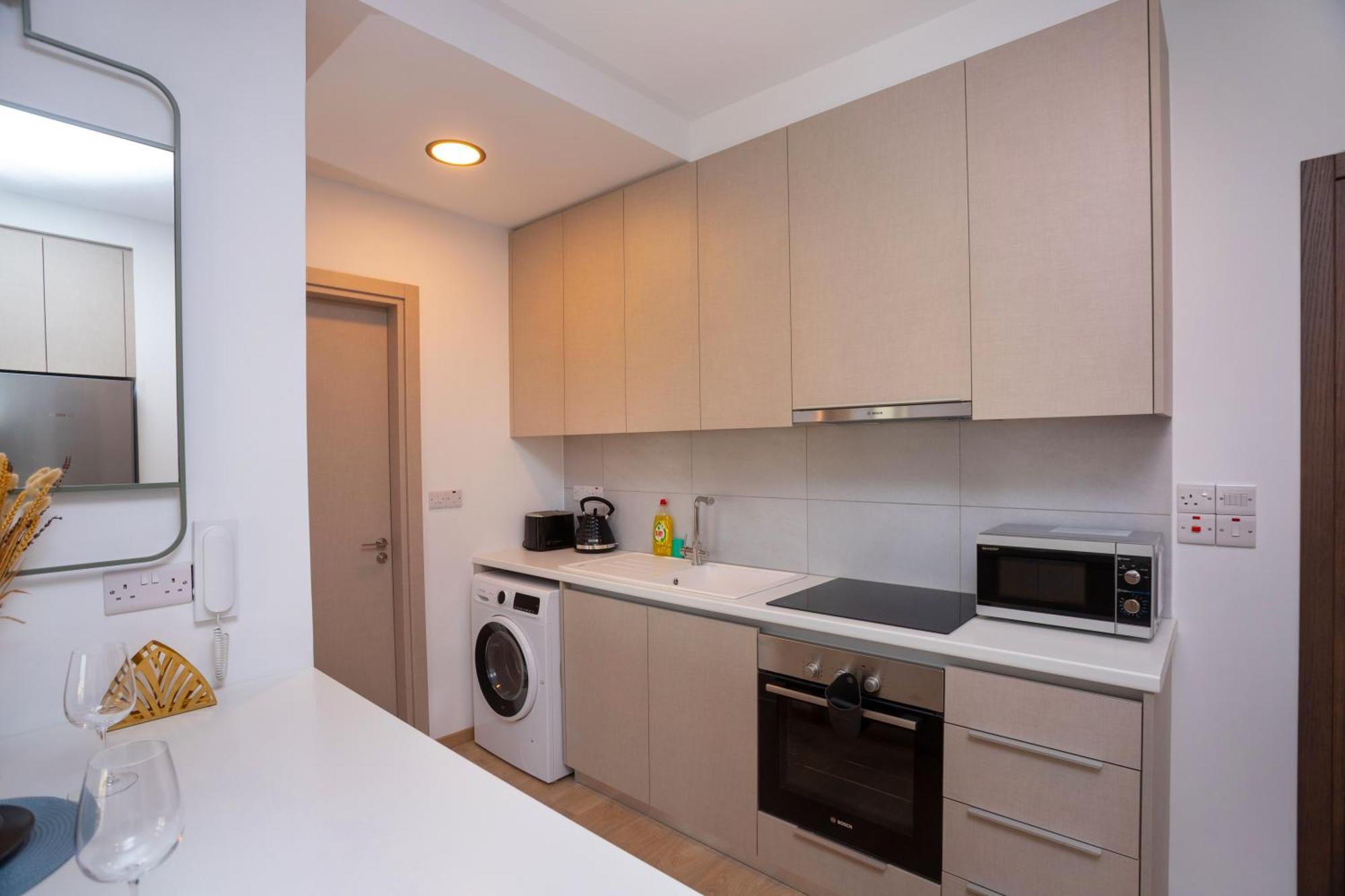 Crown Hall Apartment Limassol